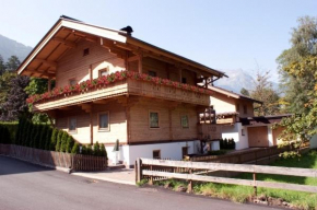 Chalet - Apartments Julitta Oberhollenzer Mayrhofen